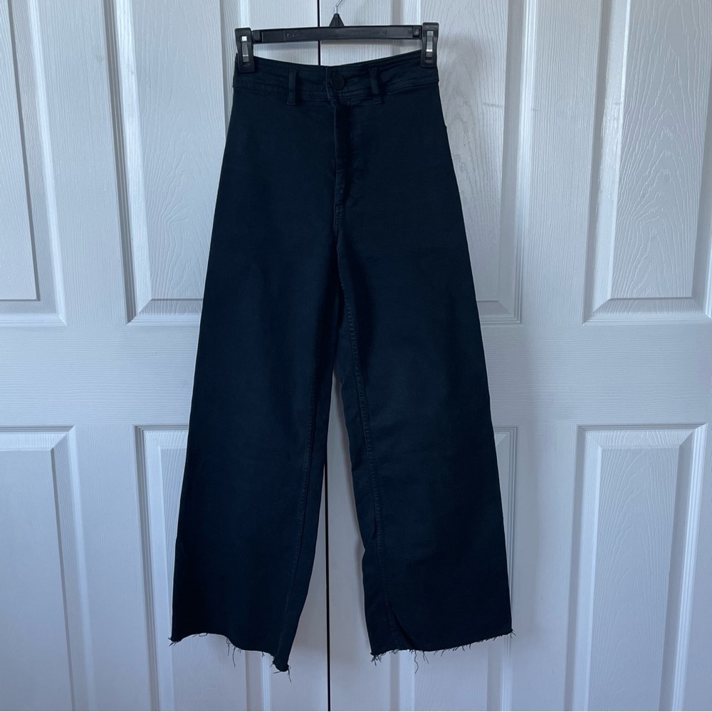 Black Wide-Leg Jeans